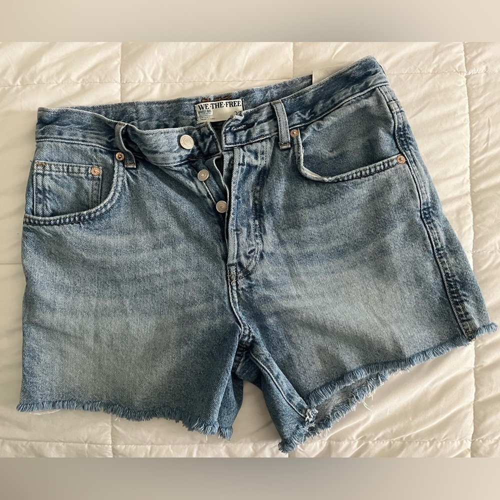 NWT Free People We the Free Ivy Mid rise denim shorts 27 raw hem button fly